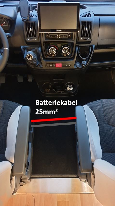 Westfalia Columbus 540d Fahrerbereich Batteriekabel