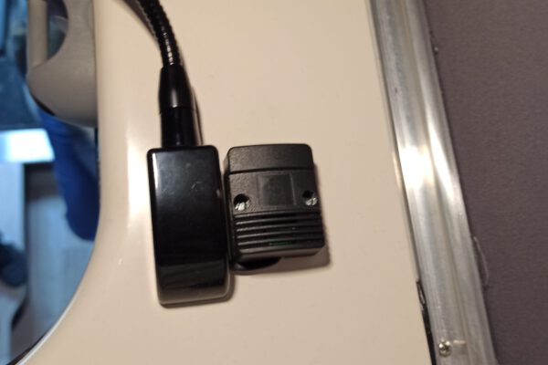 Westfalia Columbus USB-Steckdose Aufstelldach ProCar Leselampe Deckel Oben