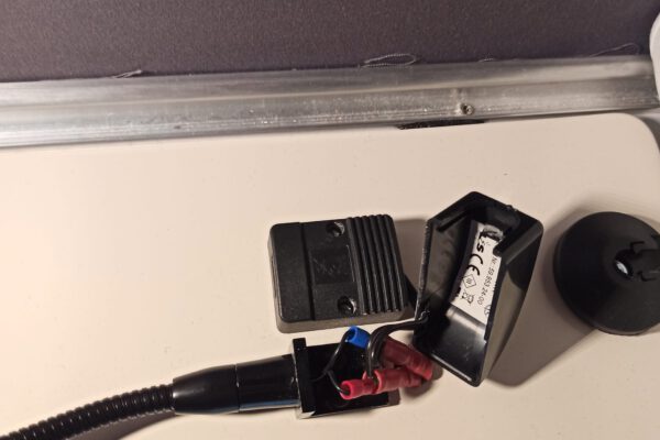 Westfalia Columbus USB-Steckdose Aufstelldach ProCar Leselampe Deckel Stromversorgung