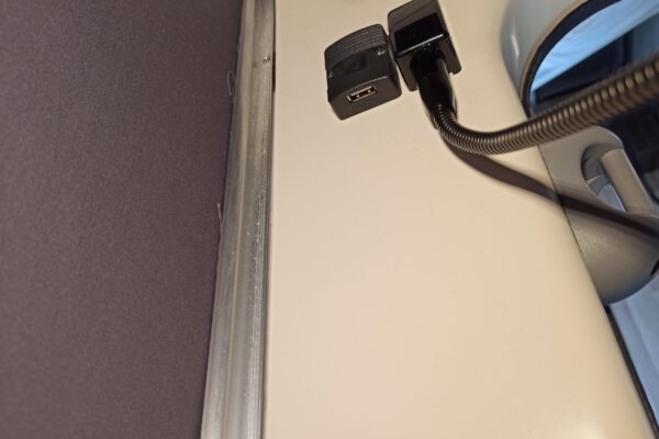 Westfalia Columbus USB-Steckdose Aufstelldach ProCar Leselampe Fertig