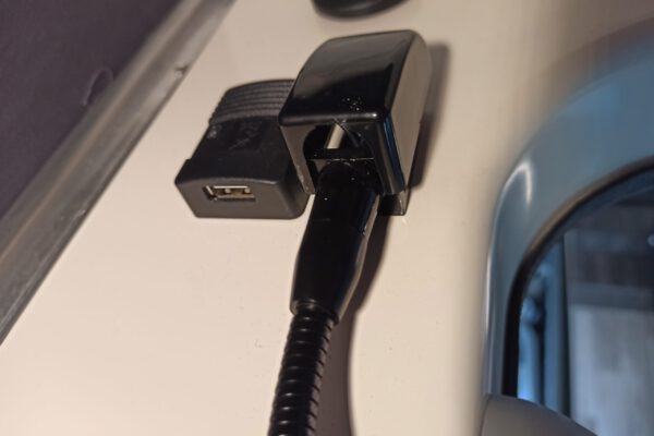 Westfalia Columbus USB-Steckdose Aufstelldach ProCar Leselampe