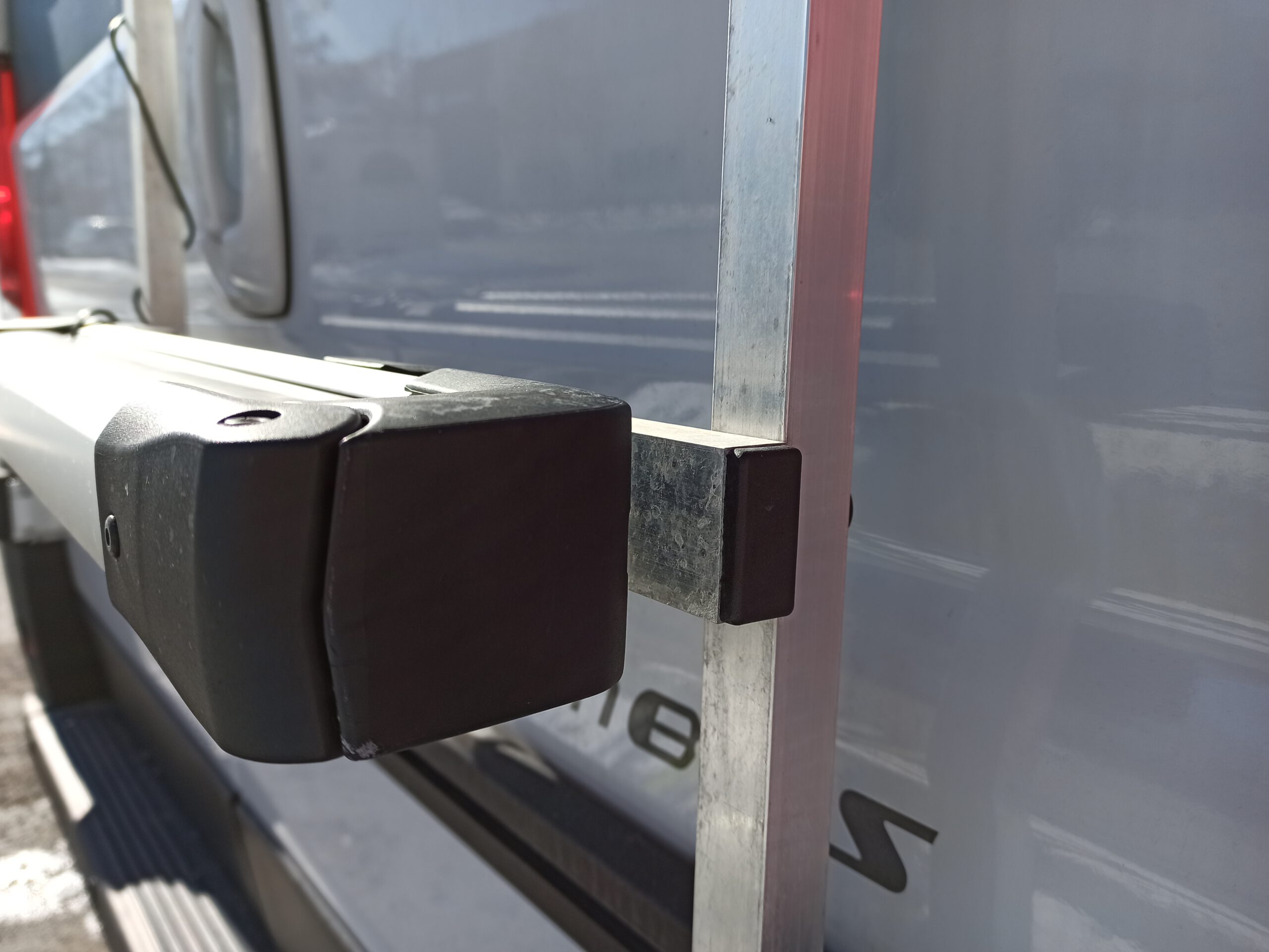 Fiat Ducato Hecksiträger Thule Snow Pack M