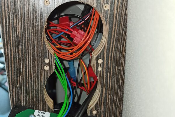 Westfaloa_Columbus_Smart_Home_im_Camper_App_Lichtschalter_Inprojal_Taster Westfaloa_Columbus_Smart_Home_im_Camper_App_Lichtschalter_Inprojal_Taster