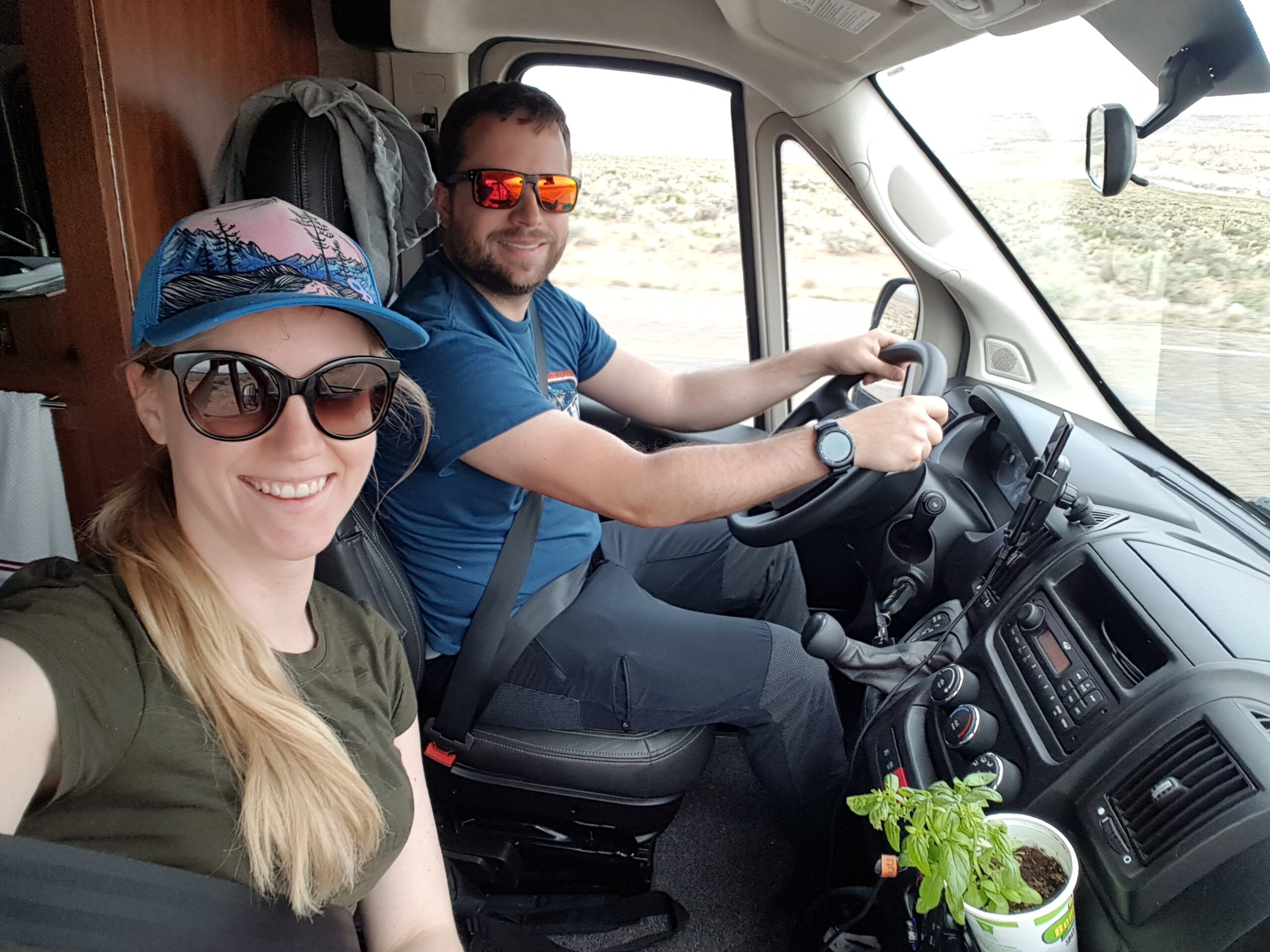Roadtrip mit Basilikum im Camper